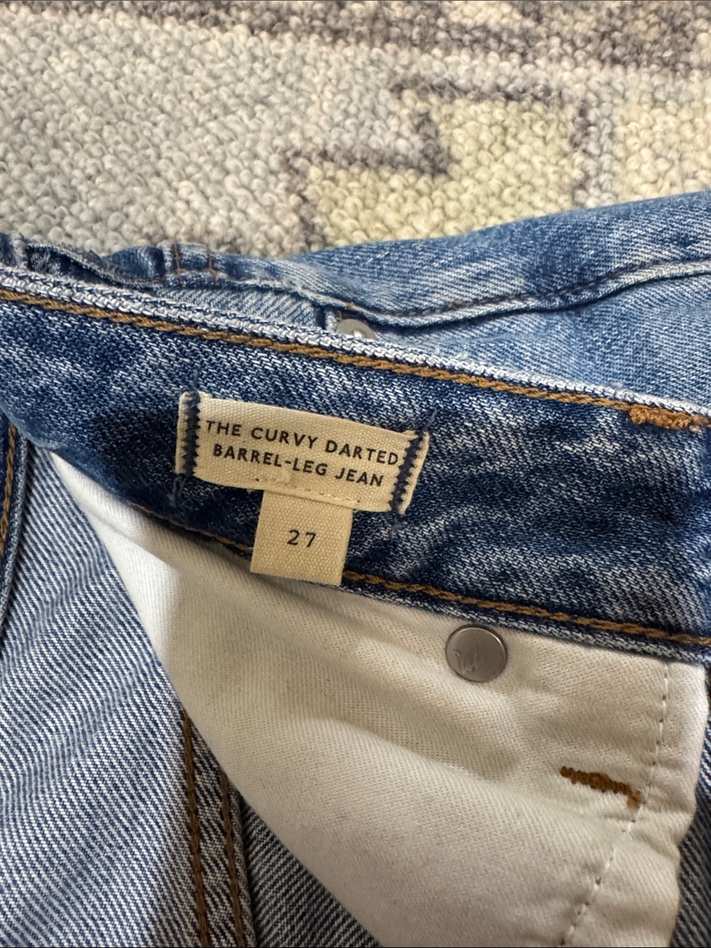 Madewell Curvy Darted Barrel Leg Jean - Picture 2 of 2